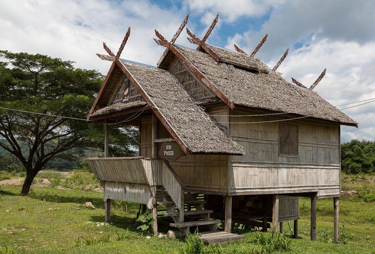 沙巴古打毛律 Tambulian 传统房屋展示